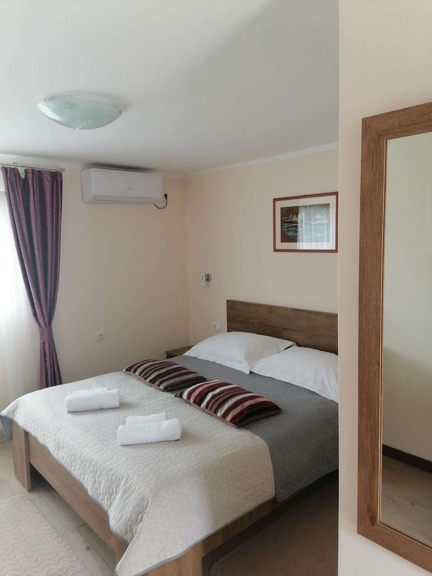Apartments Kozjan Karlovac Phòng bức ảnh