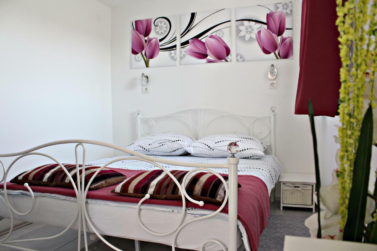 Apartments Kozjan Karlovac Ngoại thất bức ảnh