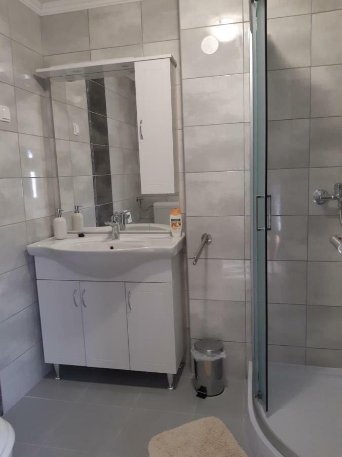 Apartments Kozjan Karlovac Ngoại thất bức ảnh